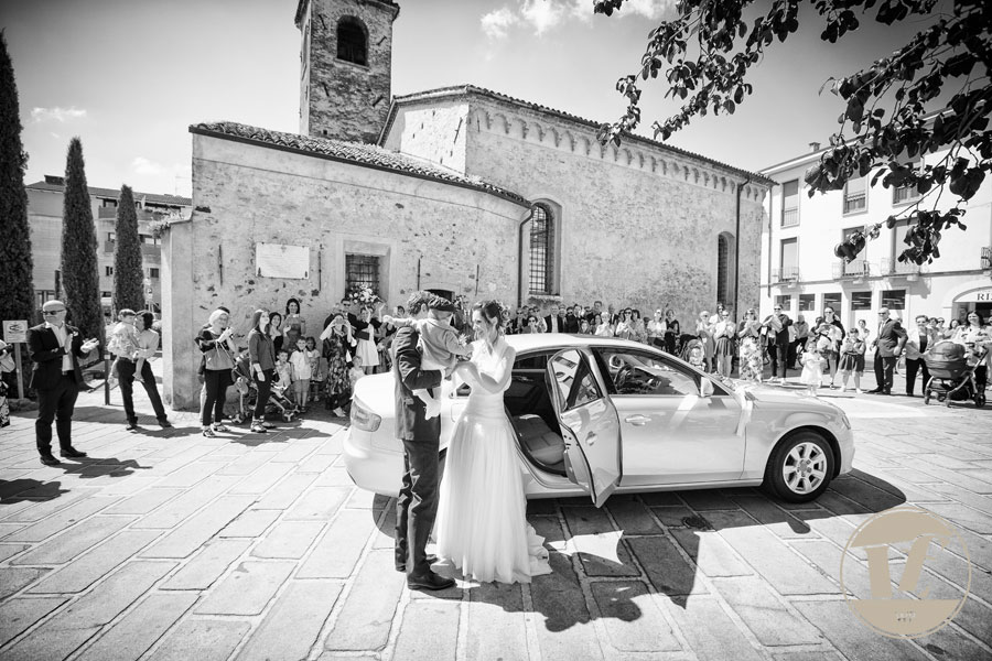 Country Chic wedding Italy. Destination wedding photographer