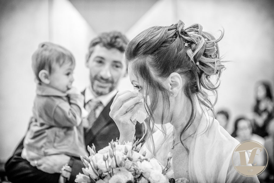 Country Chic wedding Italy. Destination wedding photographer