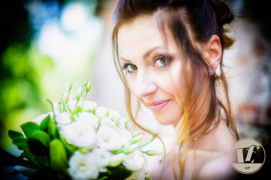 Country Chic wedding Italy. Destination wedding photographer