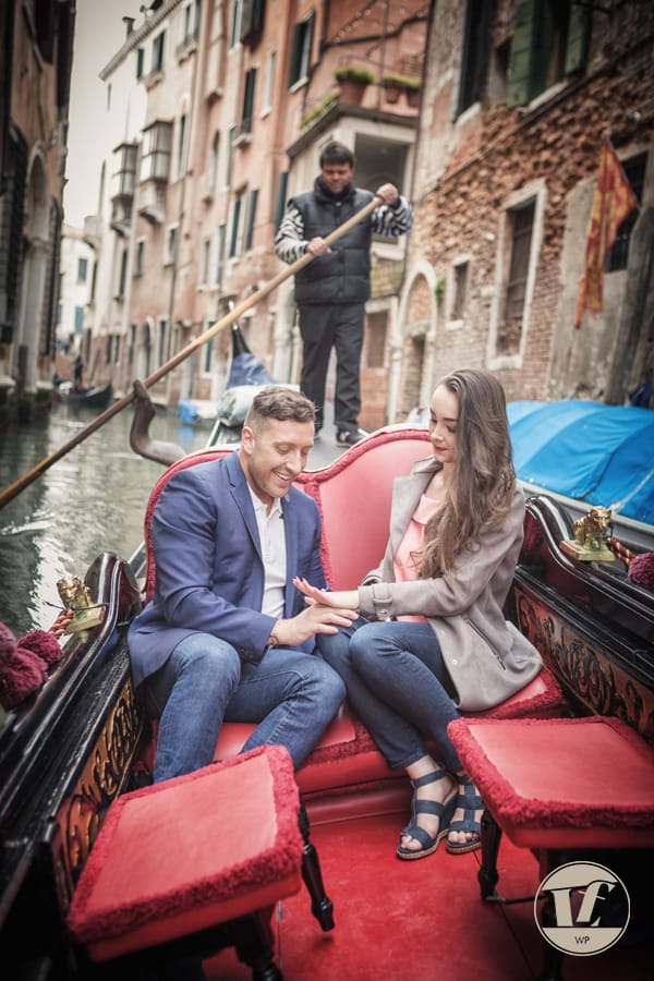 proposta matrimonio gondola venezia Proposta di matrimonio in gondola, sotto il ponte dei Sospiri, Venezia