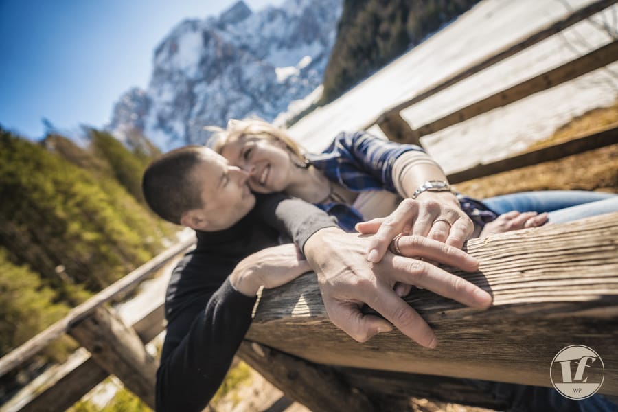 Foto di coppia lago di Braies . Luca Fabbian fotografo di coppia, fidanzamento, matrimonio Dolomiti – Trentino Alto Adige Foto di coppia lago di Braies - Dolomiti - Trentino Alto Adige . Luca Fabbian fotografo