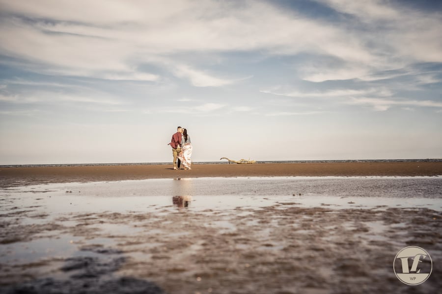 Servizio fotografico coppia fidanzati al mare. Luca Fabbian fotografo in Veneto. servizio fotografico di coppia prematrimoniale In Veneto. Luca Fabbian fotografo.