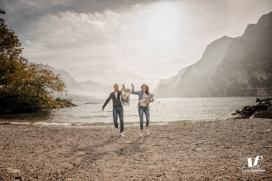 fotografo famiglia lago di garda fotografie di famiglia al lago di garda