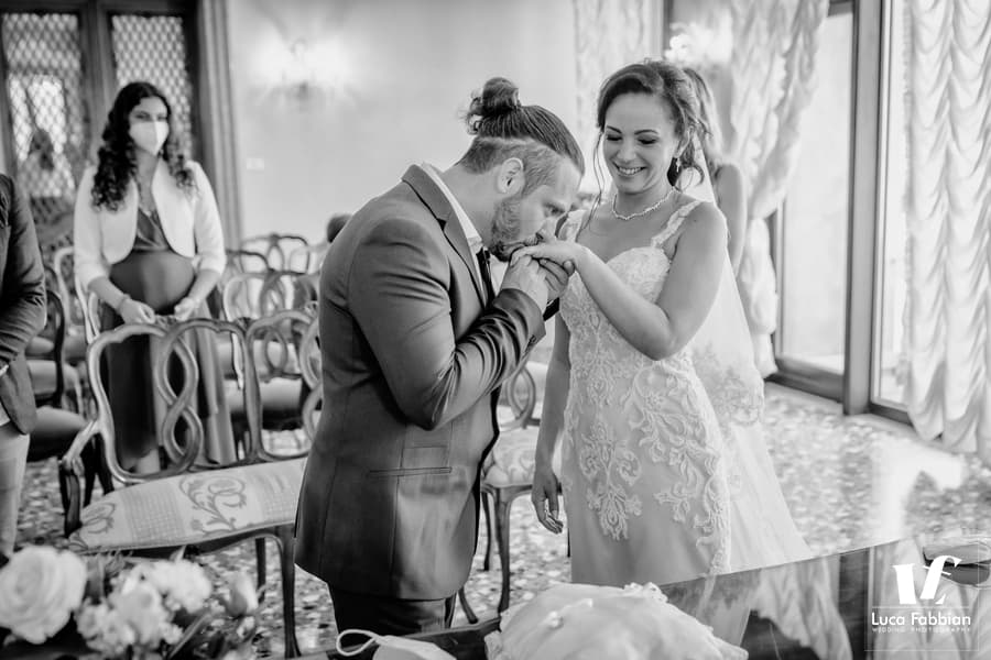 Cerimonia civile di matrimonio a Palazzo Cavalli Venezia elopement a Palazzo Cavalli, Venezia