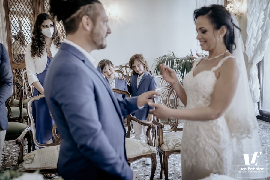 Cerimonia civile di matrimonio a Palazzo Cavalli Venezia elopement a Palazzo Cavalli, Venezia